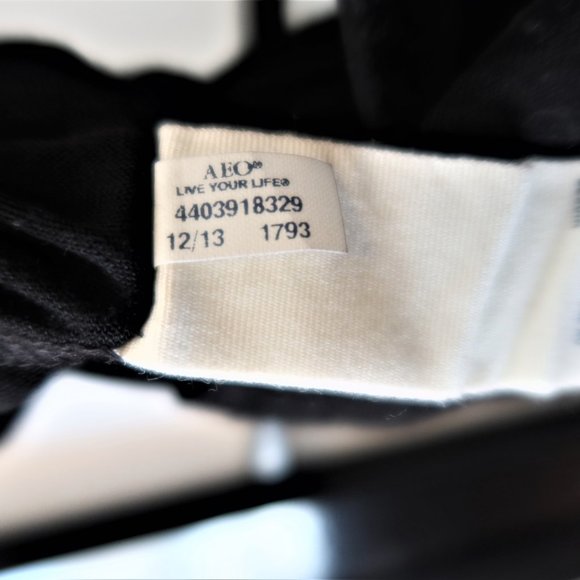 American Eagle Outfitters Black Tank Top Size Small - Picture 7 of 7